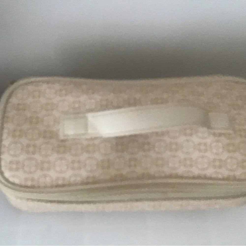 IMAN cosmetic, beauty travel case with free 10 piece